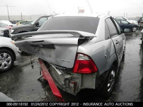 1FAFP34NX6W225308 2006 FORD FOCUS photo no. 4