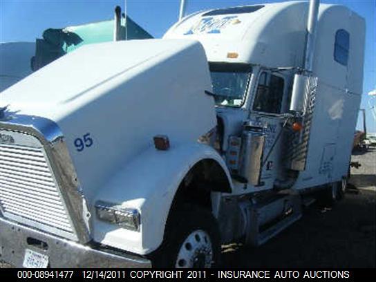 1FUPCSEBXYDF85570 2000 FREIGHTLINER FLD photo no. 2