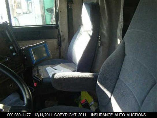 1FUPCSEBXYDF85570 2000 FREIGHTLINER FLD photo no. 5