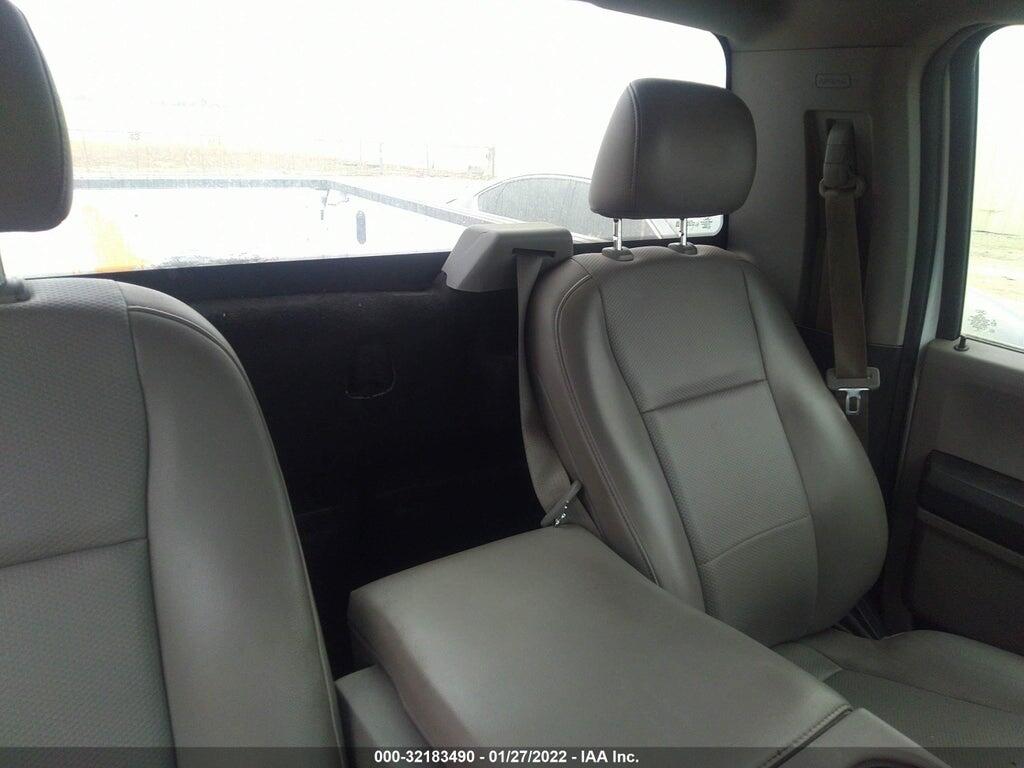 1FTMF1CB3JKE60651 2018 FORD F-150 photo no. 8