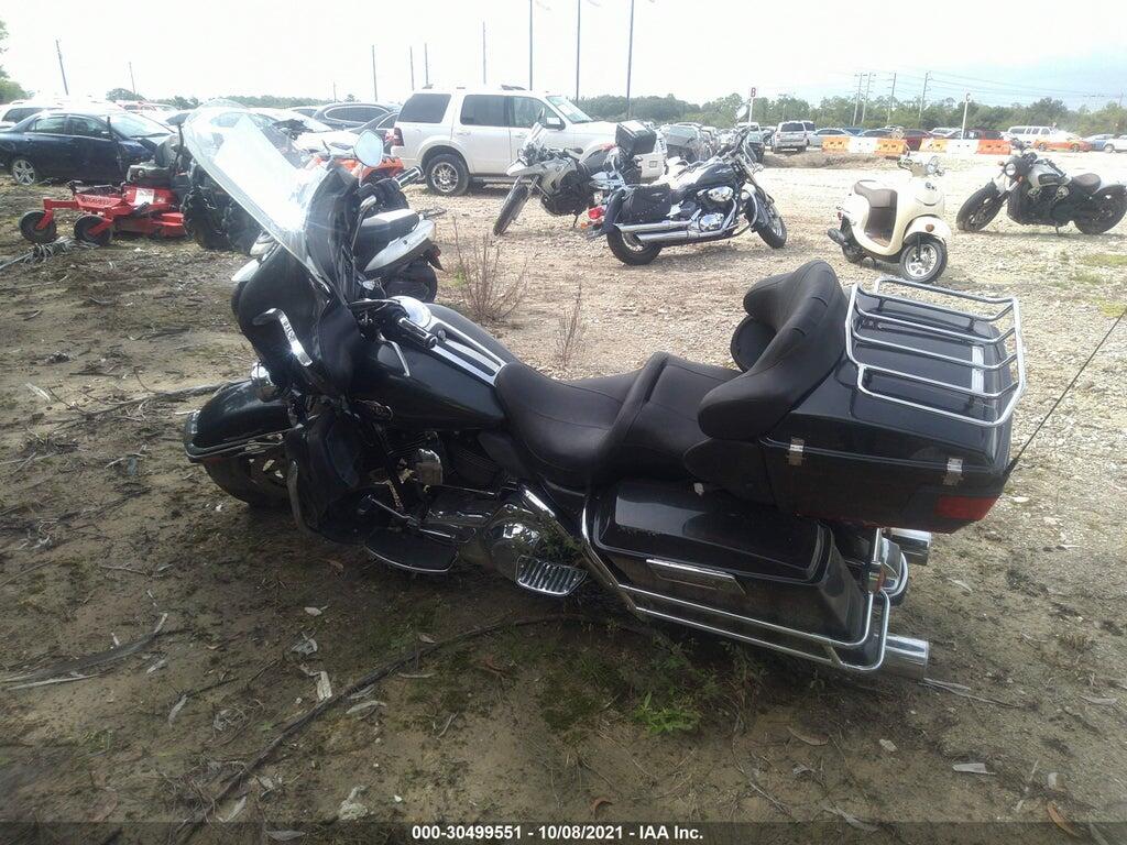 1HD1FC4198Y625144 2008 HARLEY-DAVIDSON FLHTCUI photo no. 3