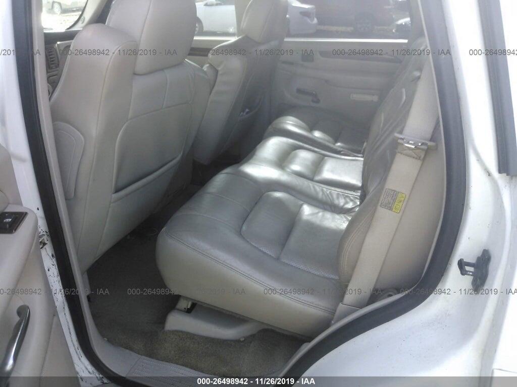 1GYEC63T92R107451 2002 CADILLAC ESCALADE photo no. 8