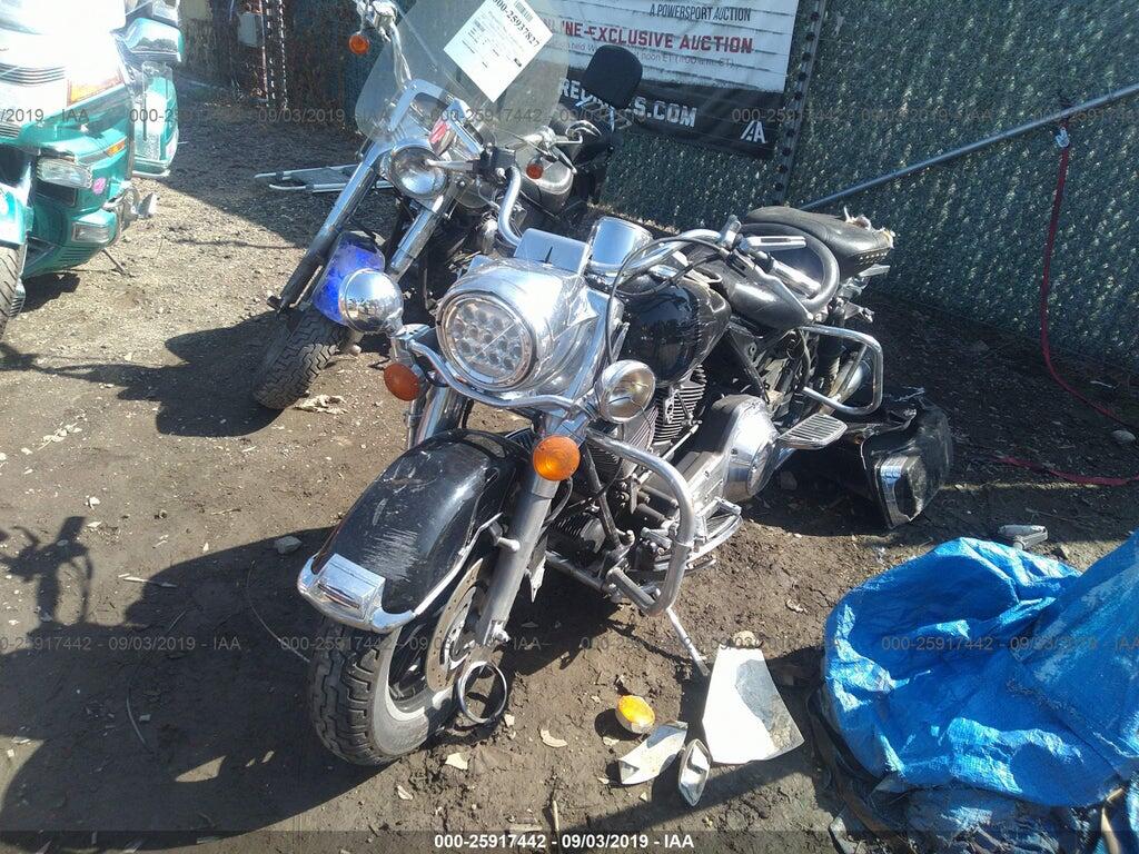 1HD1FBW11YY615022 2000 HARLEY-DAVIDSON FLHRI photo no. 2