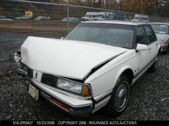 1G3HY54C3KW383090 1989 OLDSMOBILE DELTA 88 photo no. 2