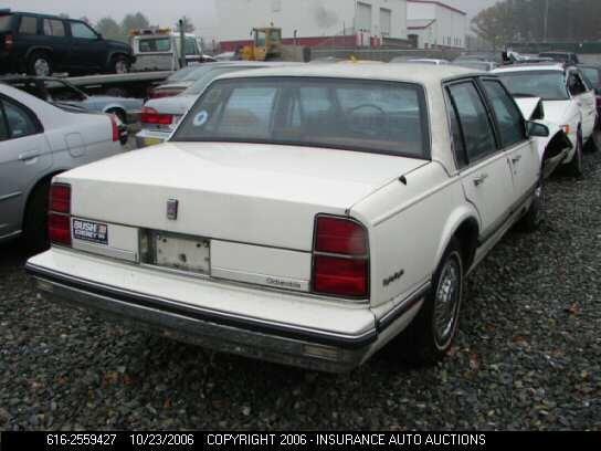 1G3HY54C3KW383090 1989 OLDSMOBILE DELTA 88 photo no. 4