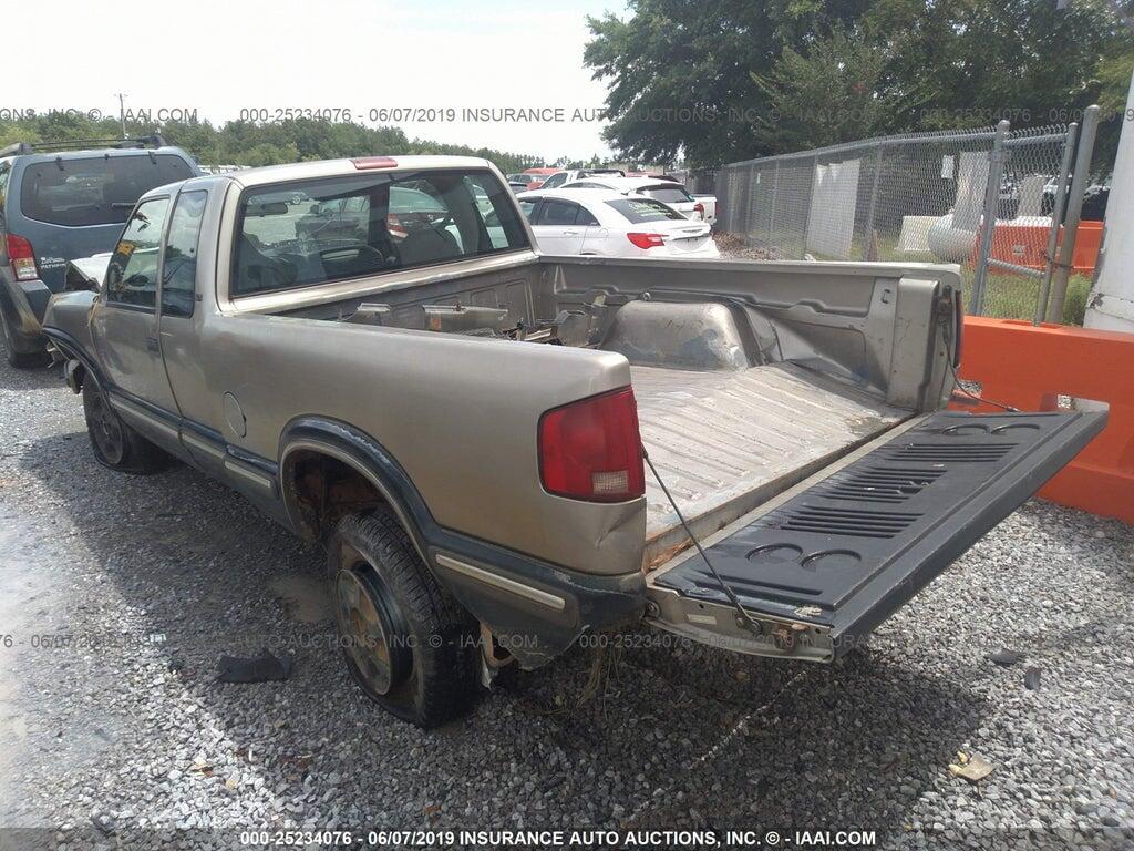 1GCDT19XXW8155986 1998 CHEVROLET S TRUCK photo no. 3