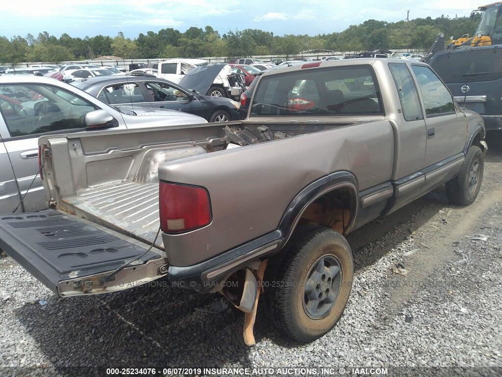 1GCDT19XXW8155986 1998 CHEVROLET S TRUCK photo no. 4