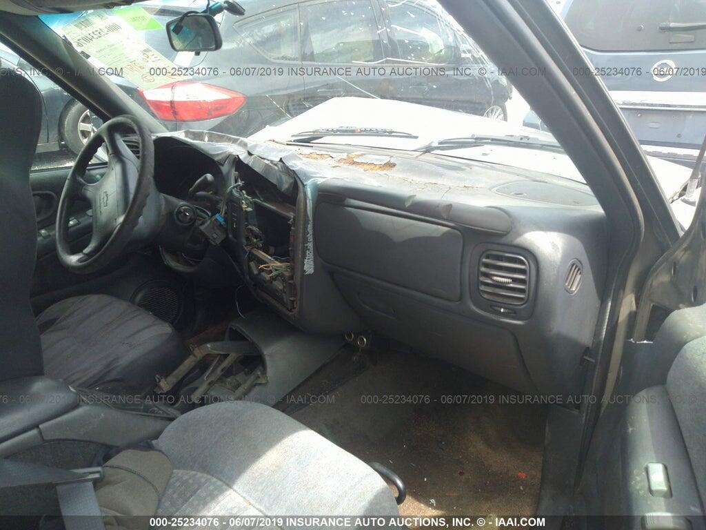 1GCDT19XXW8155986 1998 CHEVROLET S TRUCK photo no. 5
