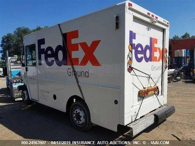 4UZAANCP43CL84855 2003 FREIGHTLINER MT45 photo no. 3