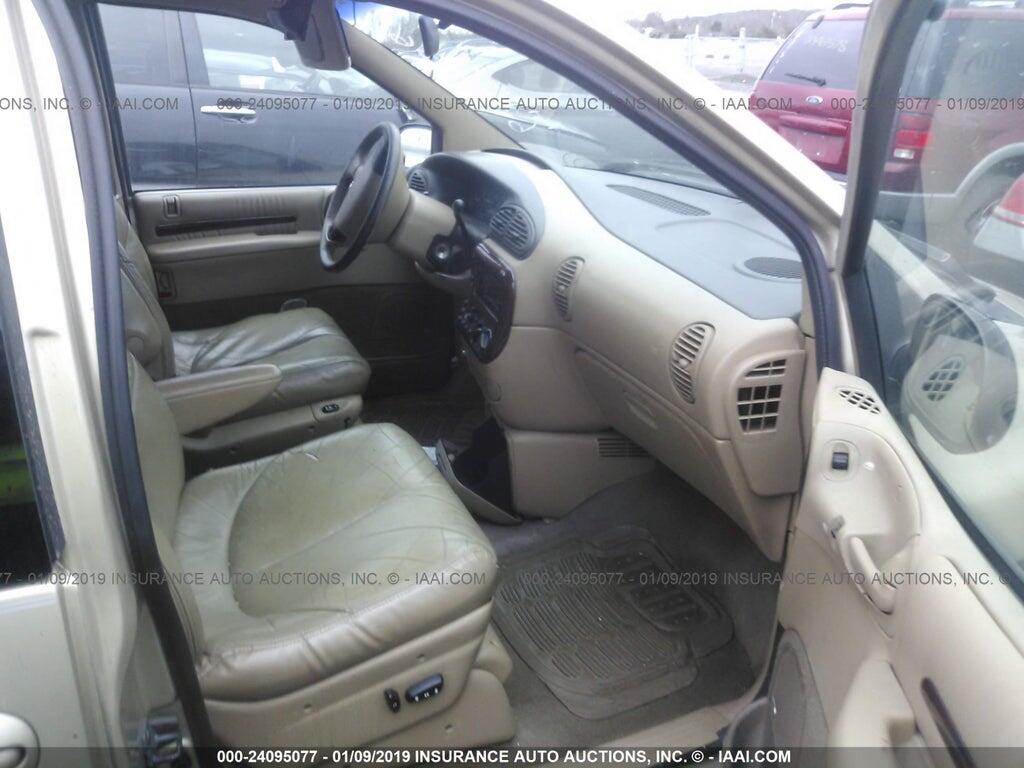 1C4GP54L6YB634036 2000 CHRYSLER TOWN & COUNTRY photo no. 5