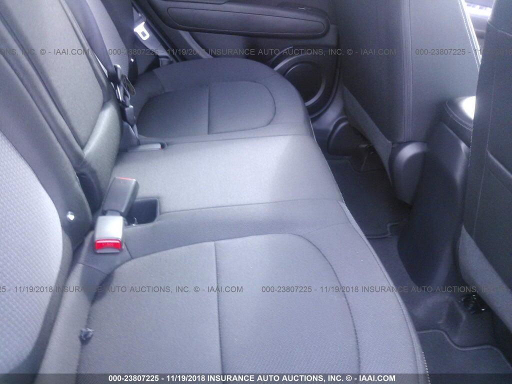 KNDJP3A58J7545609 2018 KIA SOUL photo no. 8