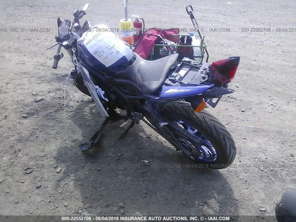 MH3RH06Y6FK003318 2015 YAMAHA YZFR3 photo no. 3
