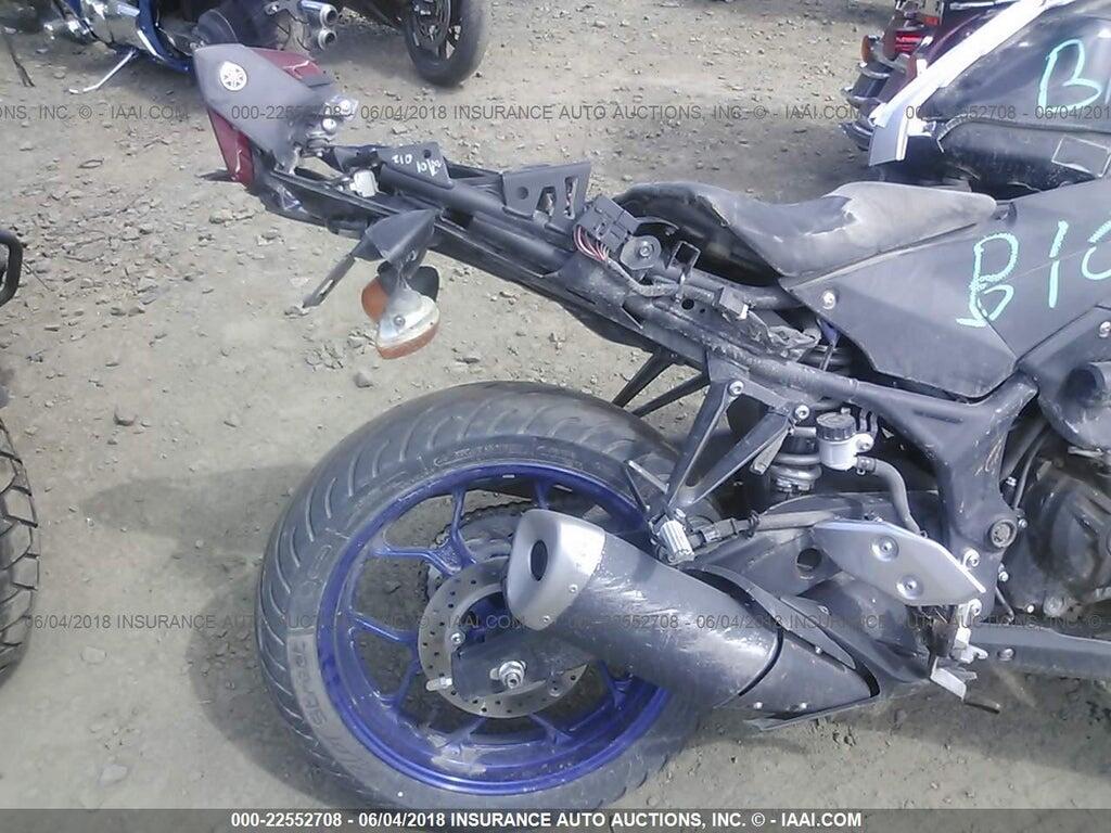 MH3RH06Y6FK003318 2015 YAMAHA YZFR3 photo no. 6
