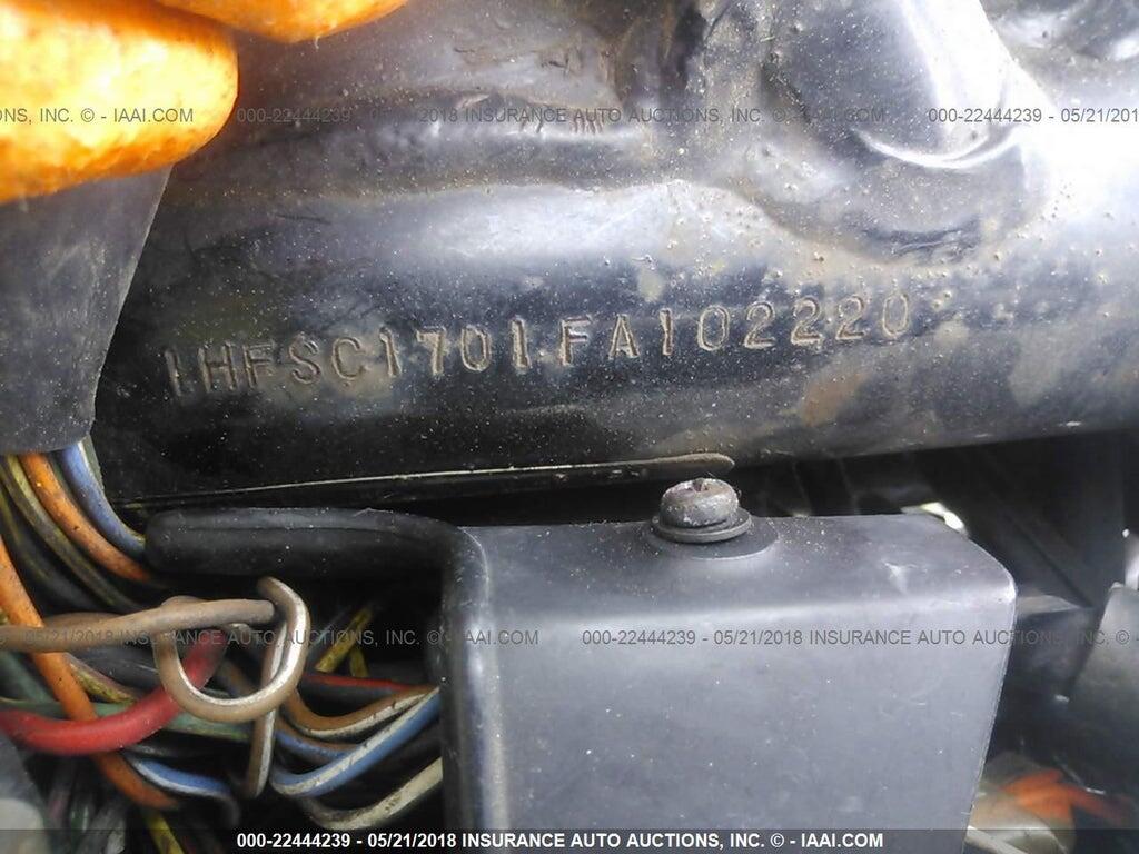 1HFSC1701FA102220 1985 HONDA VF1100 photo no. 10
