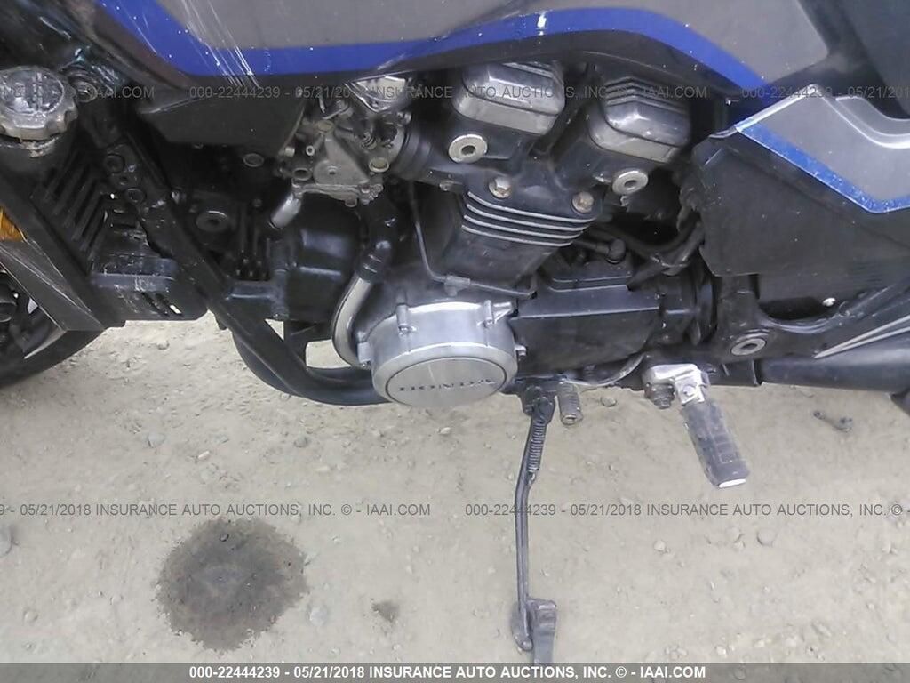 1HFSC1701FA102220 1985 HONDA VF1100 photo no. 9