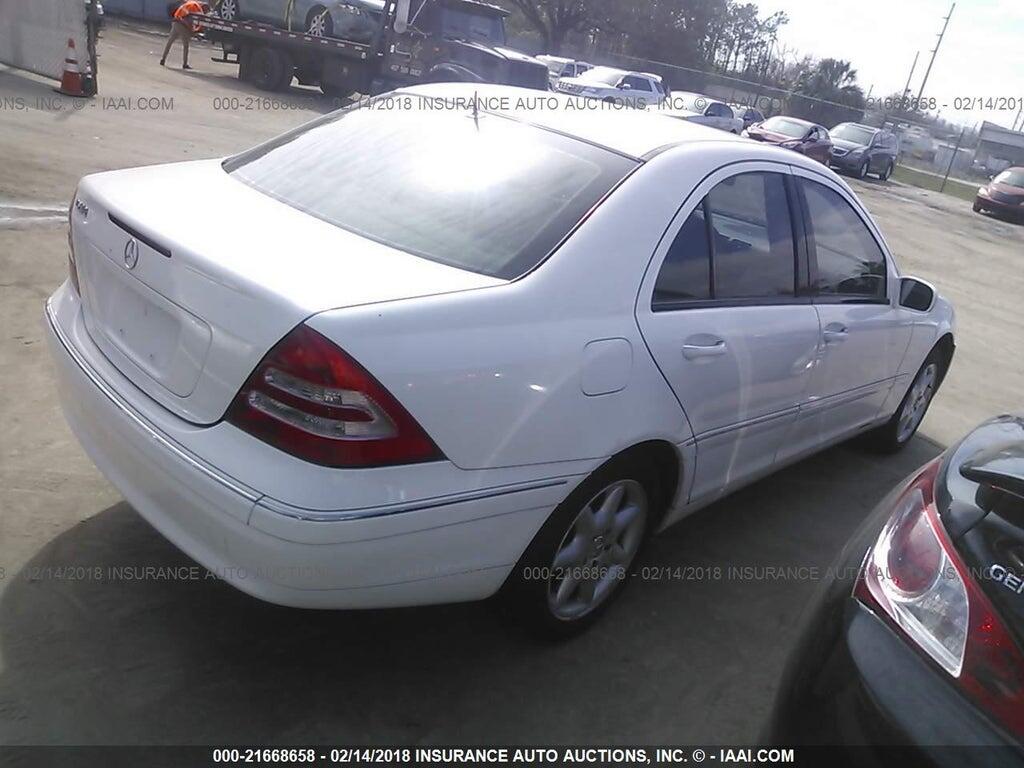 WDBRF61J42F173213 2002 MERCEDES-BENZ C photo no. 4