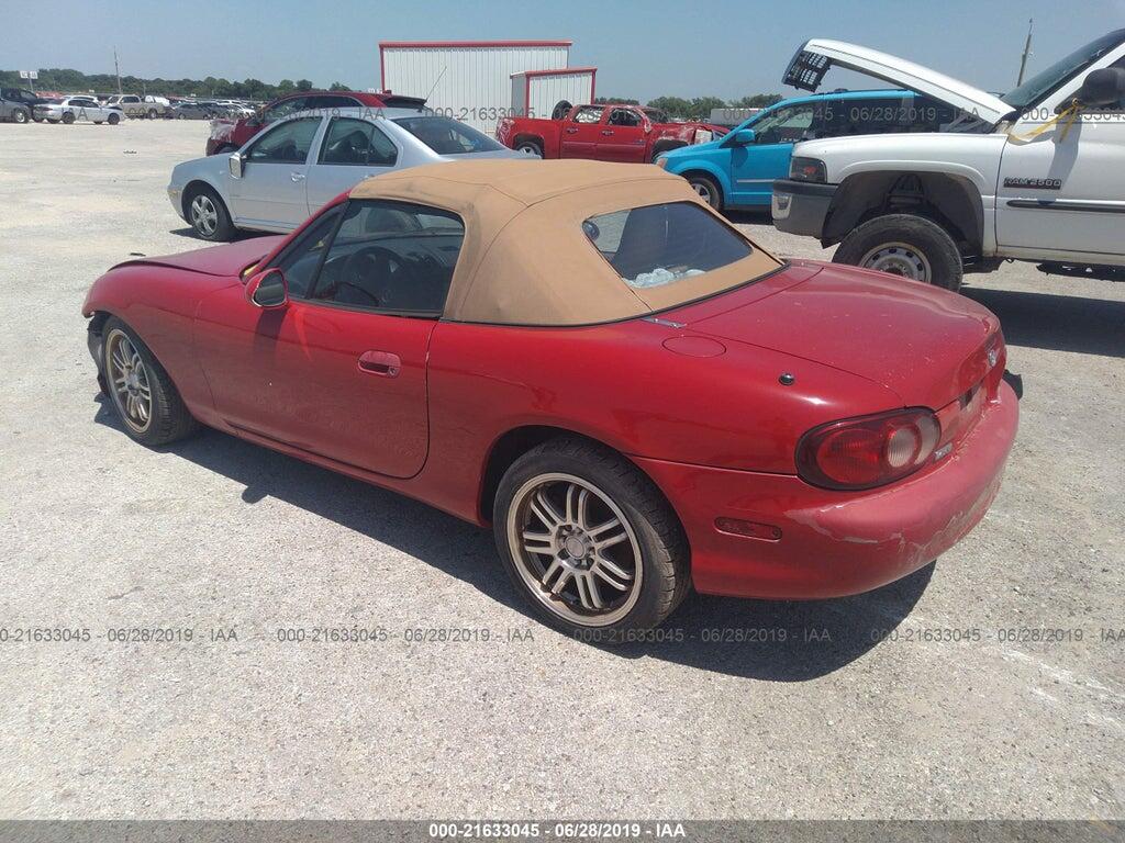 JM1NB353310200943 2001 MAZDA MX-5 MIATA photo no. 3