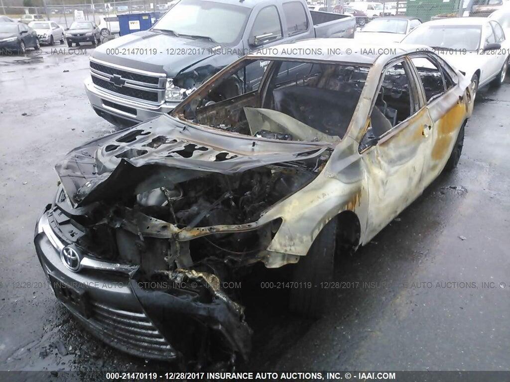 4T1BF1FK6HU695607 2017 TOYOTA CAMRY photo no. 2