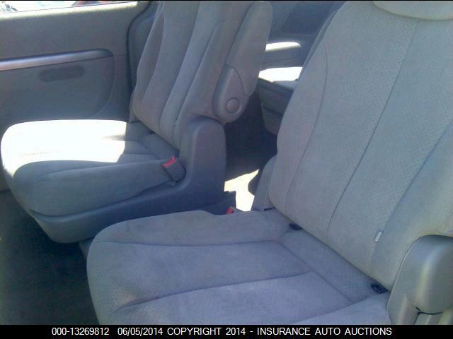 KNDMC233176018931 2007 HYUNDAI ENTOURAGE photo no. 8
