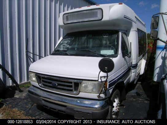 1FDWE35P04HA54811 2004 FORD CUTAWAY VAN photo no. 2