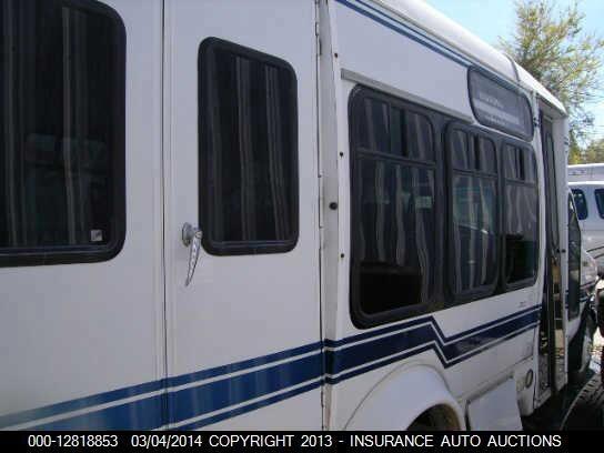 1FDWE35P04HA54811 2004 FORD CUTAWAY VAN photo no. 4