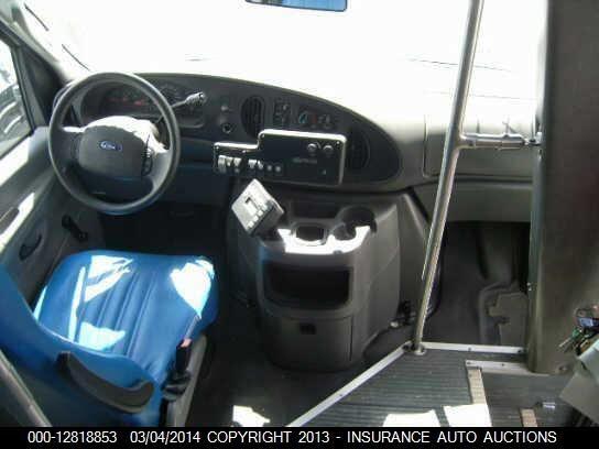 1FDWE35P04HA54811 2004 FORD CUTAWAY VAN photo no. 5