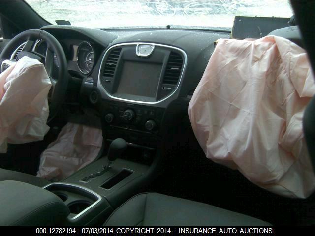 2C3CCAET8DH650097 2013 CHRYSLER 300 photo no. 5