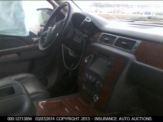 1GNSKCE04BR319999 2011 CHEVROLET TAHOE K1500 photo no. 5