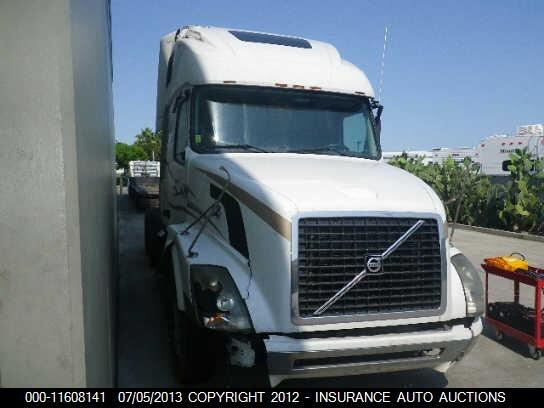 4V4NC9GH46NU17635 2006 VOLVO VN photo no. 2