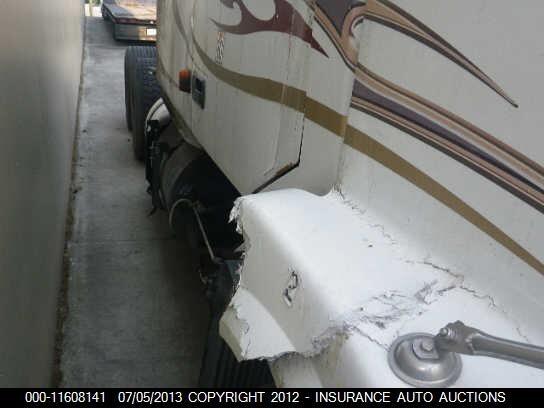 4V4NC9GH46NU17635 2006 VOLVO VN photo no. 8