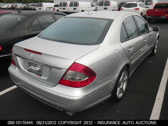 WDBUF56X39B432308 2009 MERCEDES-BENZ E350 photo no. 4