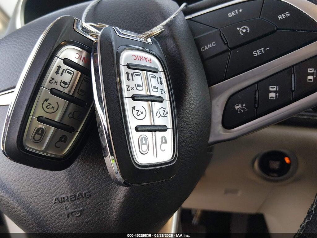 2C4RC1L75PR572761 2023 CHRYSLER PACIFICA HYBRID photo no. 11