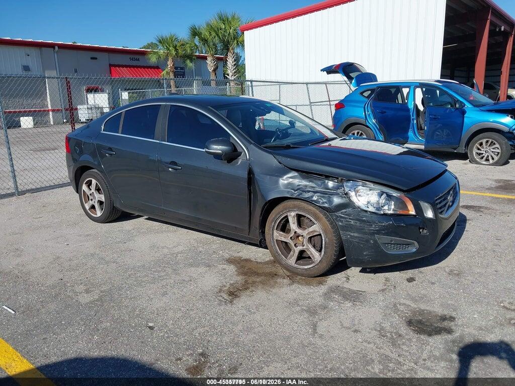 YV1612FS4D2186139 2013 VOLVO S60 photo no. 1