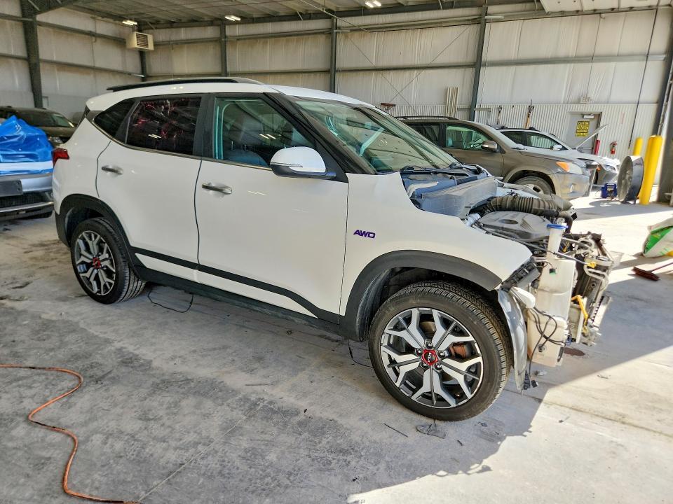2023 KIA SELTOS SX — Фото 4 из 14