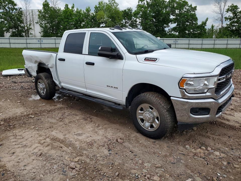 2022 RAM 2500 TRADESMAN — Фото 4 из 13