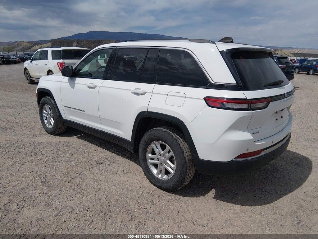 1C4RJHAG3PC625323 2023 JEEP GRAND CHEROKEE photo no. 3