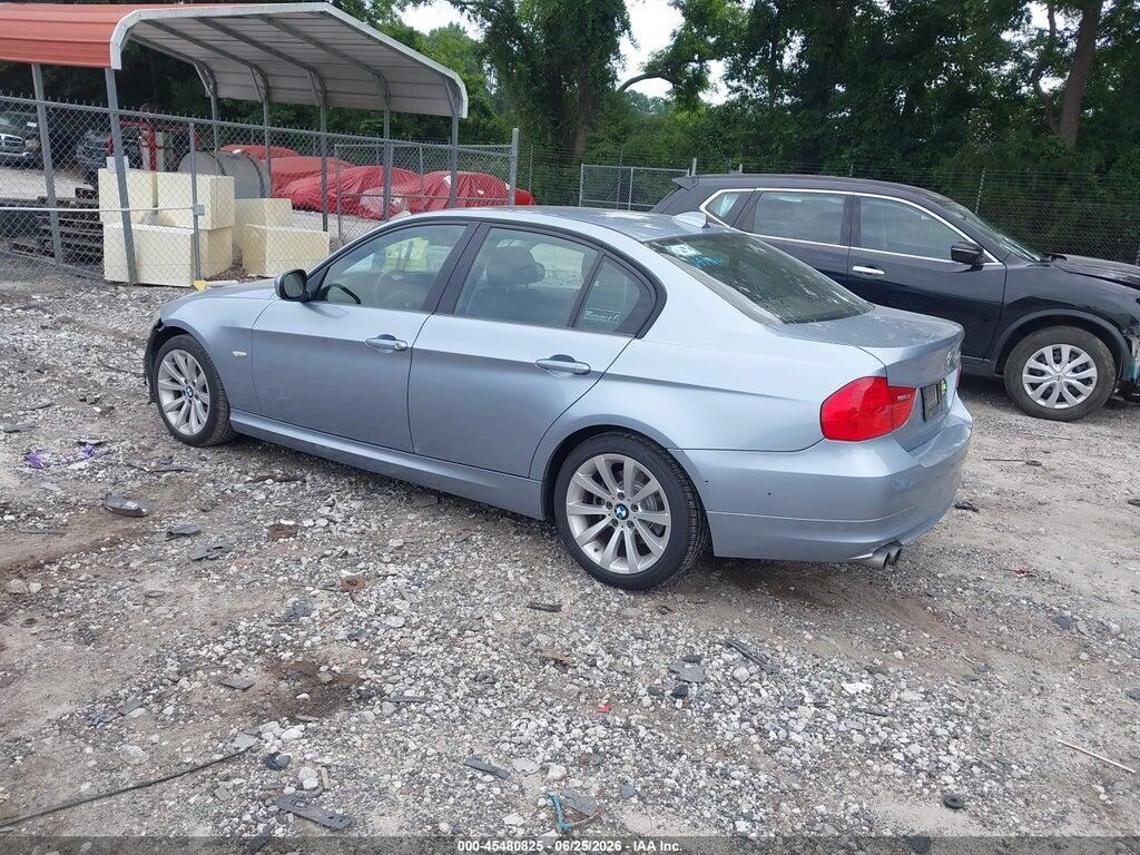 WBAPH7G58BNN07944 2011 BMW 328I photo no. 3