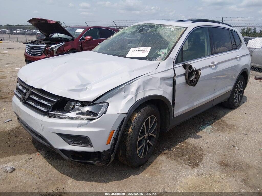 3VV3B7AX5JM214428 2018 VOLKSWAGEN TIGUAN photo no. 2