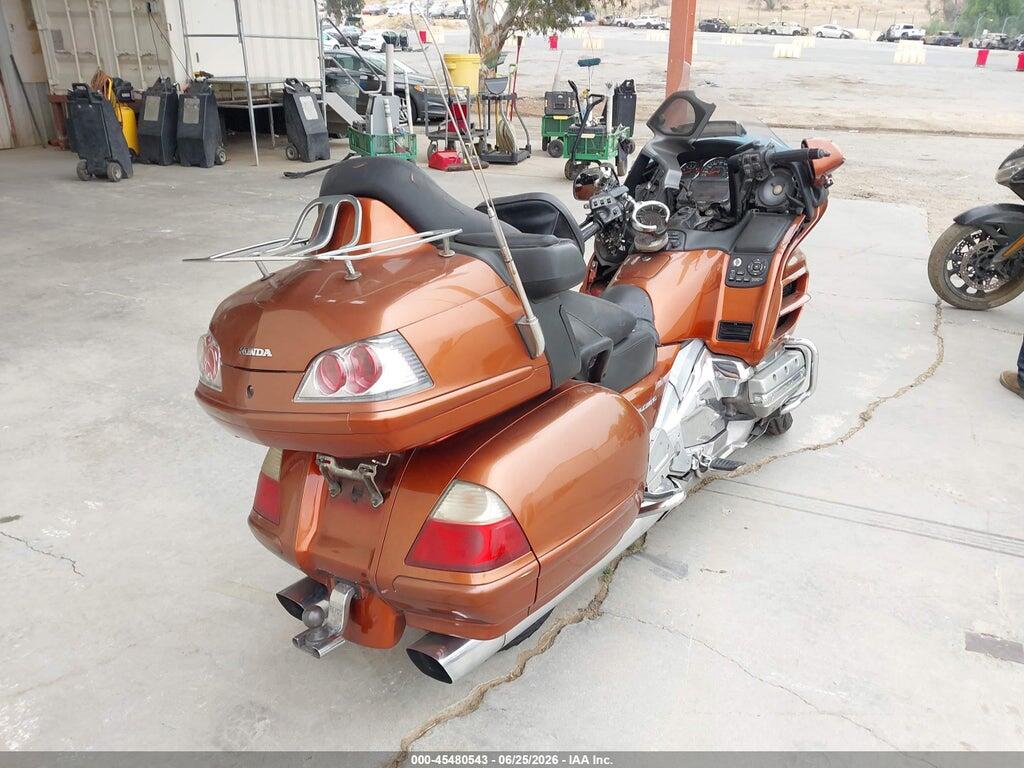 1HFSC47L77A607367 2007 HONDA GL1800 photo no. 4