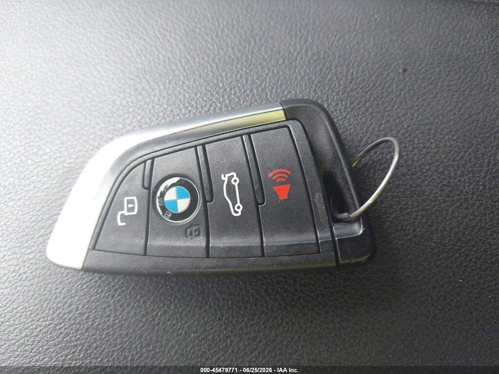 3MW69FF00R8D84520 2024 BMW 330I photo no. 11