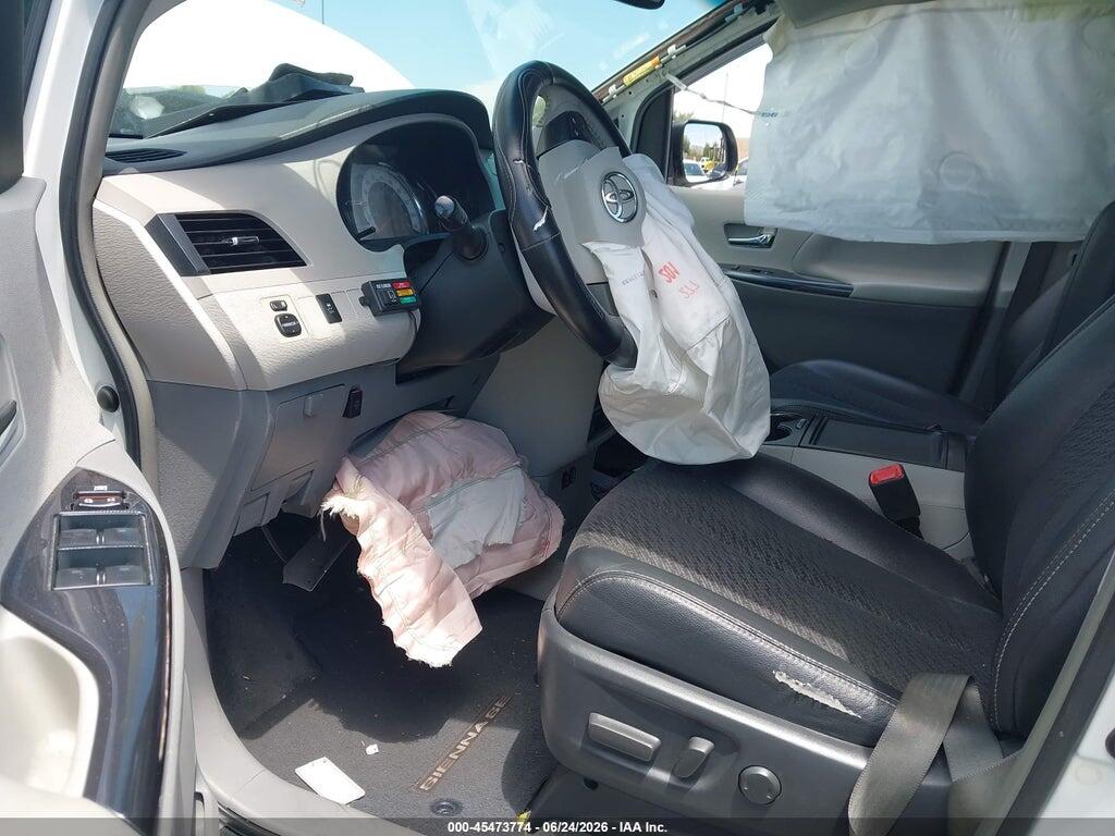 5TDXK3DC9ES413425 2014 TOYOTA SIENNA photo no. 5