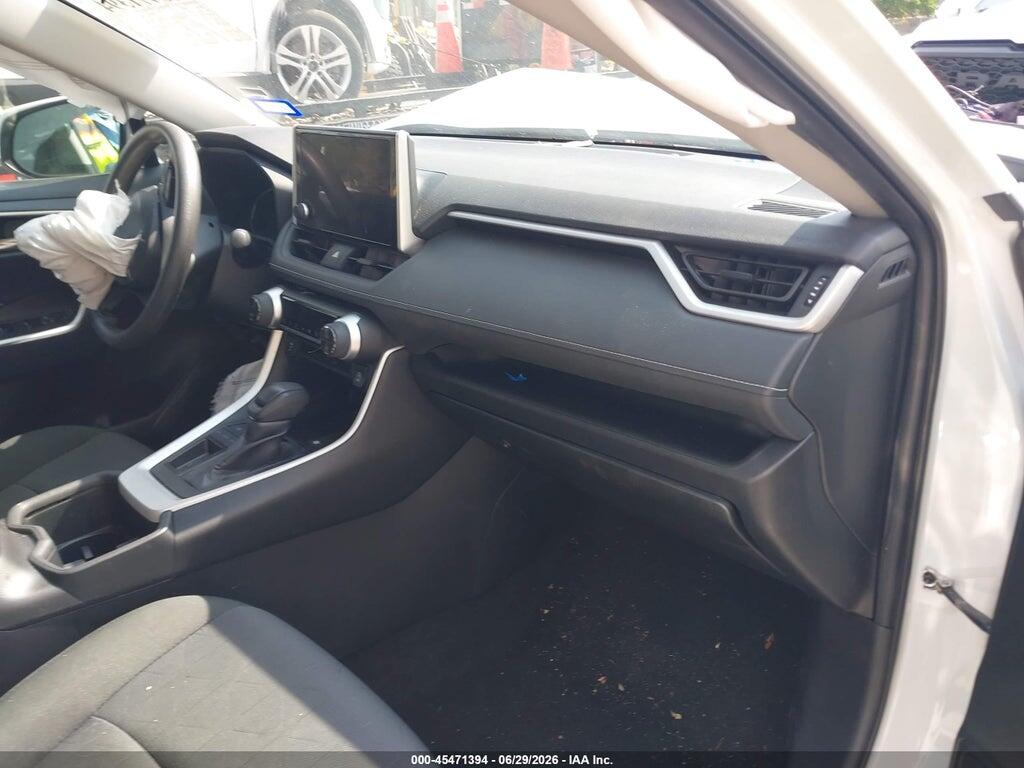 2T3W1RFV0RW338618 2024 TOYOTA RAV4 photo no. 5