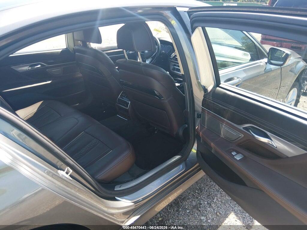WBA7E2C59GG738526 2016 BMW 740I photo no. 8