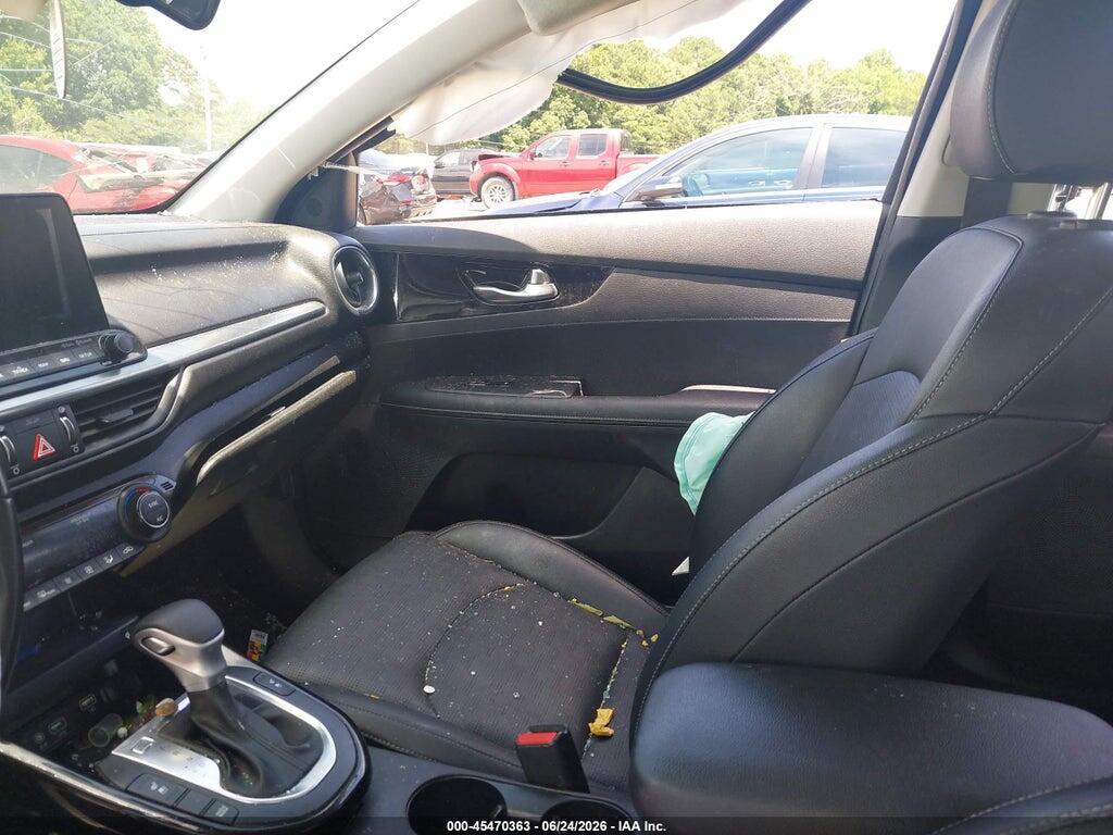 3KPF54AD8ME337694 2021 KIA FORTE photo no. 5