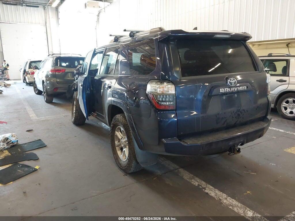 JTEBU5JR8K5688984 2019 TOYOTA 4RUNNER photo no. 3