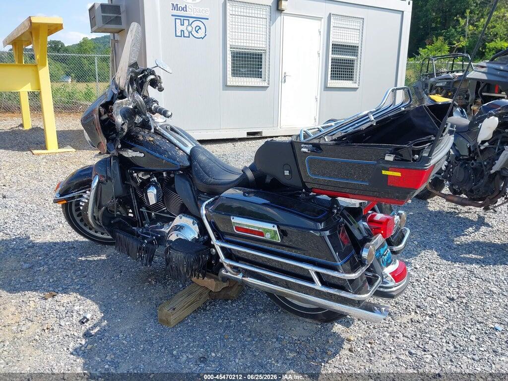 1HD1FL412AB634308 2010 HARLEY-DAVIDSON FLHTCU photo no. 3