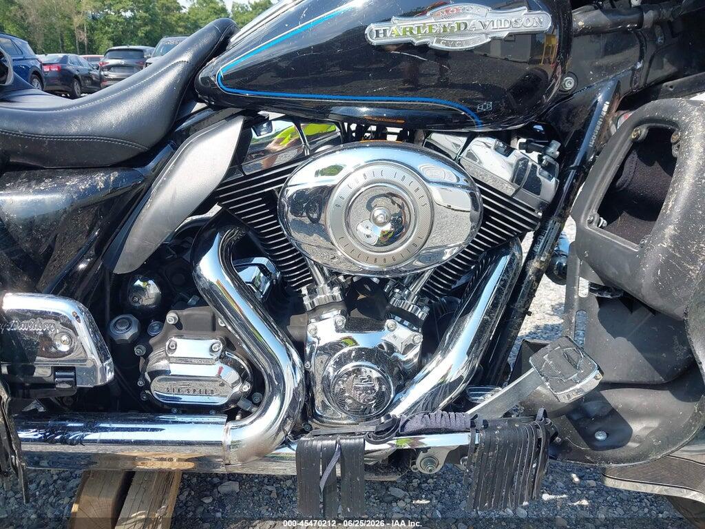 1HD1FL412AB634308 2010 HARLEY-DAVIDSON FLHTCU photo no. 8