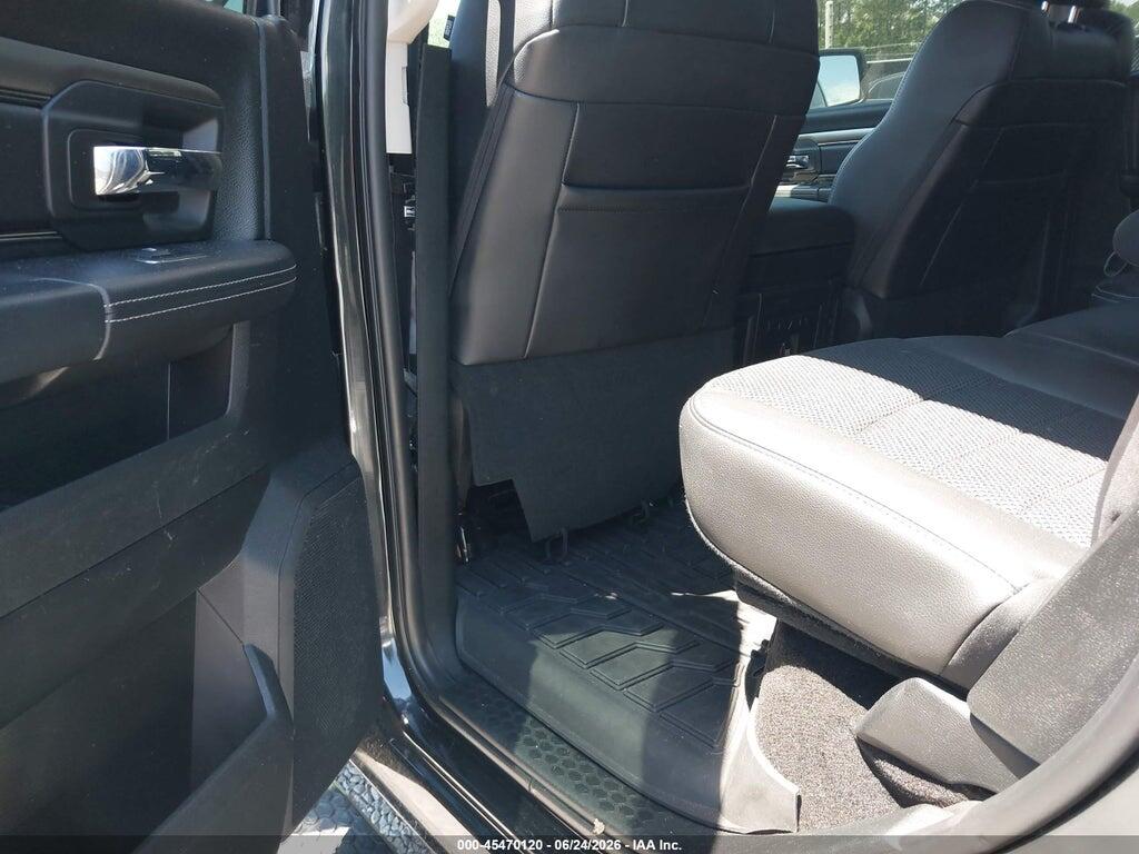 1C6RR6MT1JS123565 2018 RAM 1500 photo no. 8