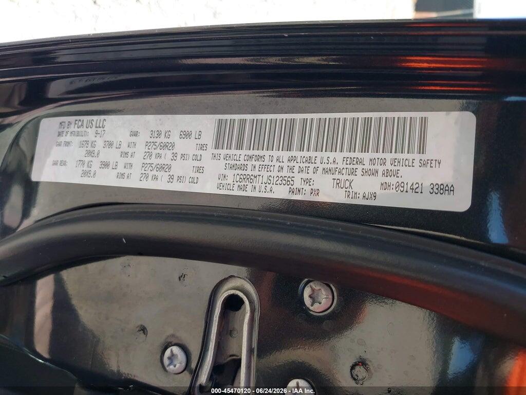 1C6RR6MT1JS123565 2018 RAM 1500 photo no. 9