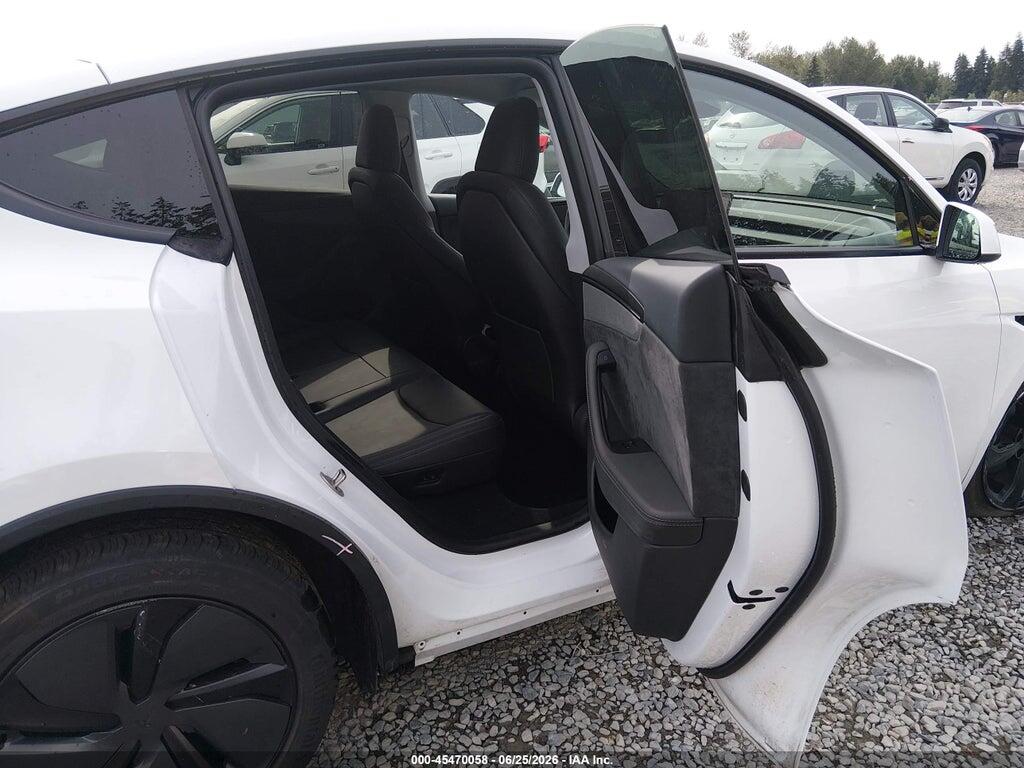 7SAYGDEE8TF426294 2026 TESLA MODEL Y photo no. 8